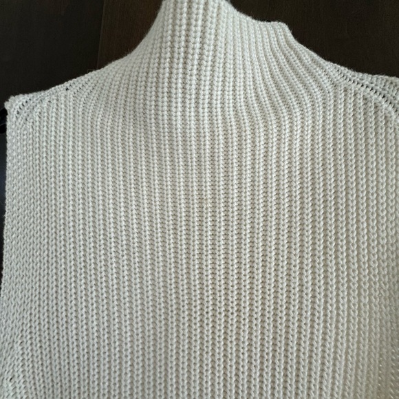 OLIVACEOUS Sweater Tunic - Picture 2 of 5